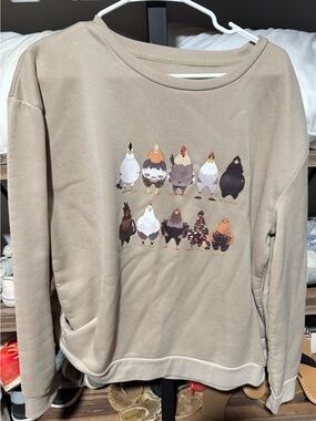 SHEIN Beige Crewneck Sweater with Chicken Graphic